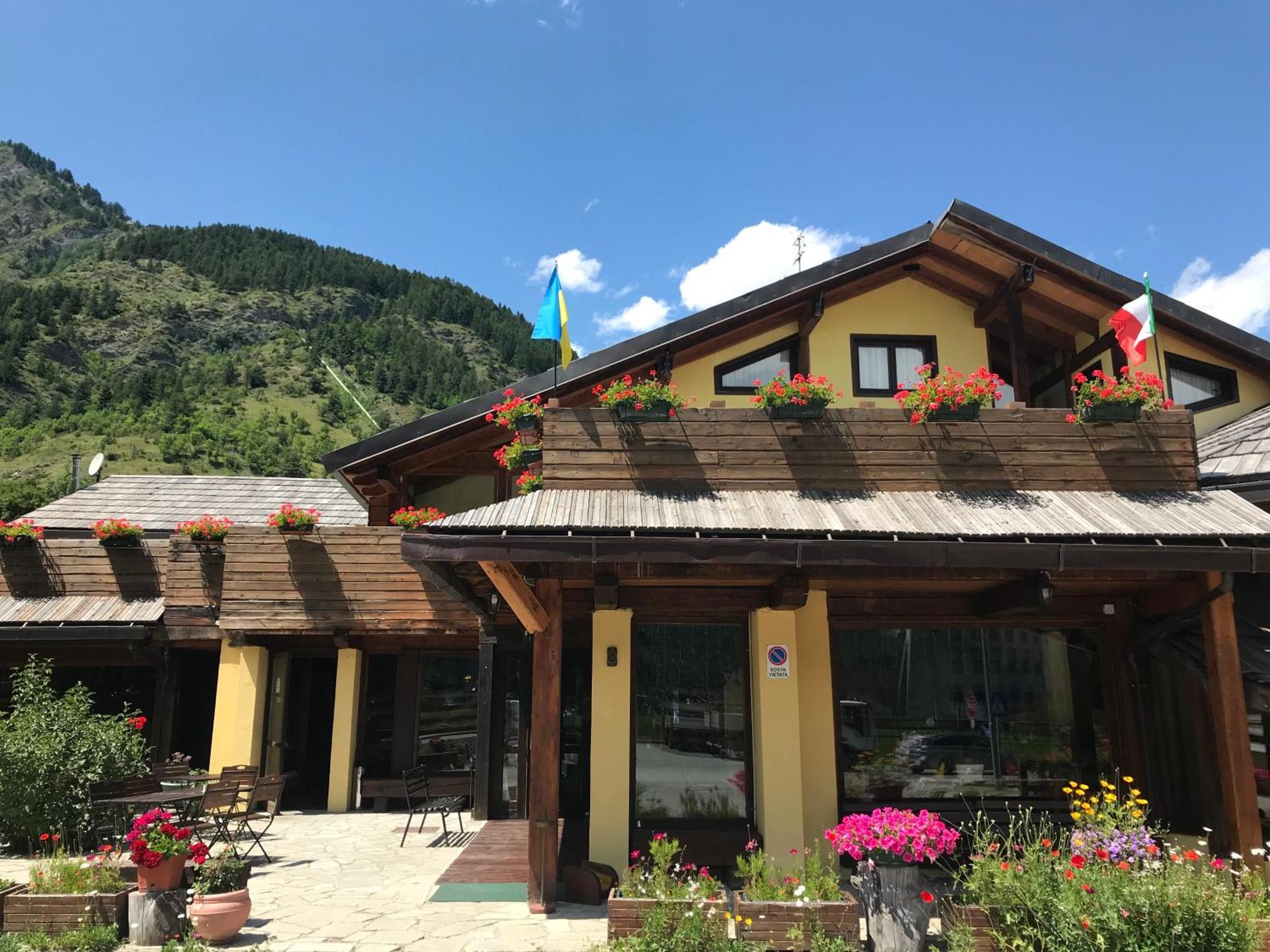 Hotel Ca Fiore Bardonecchia Kültér fotó