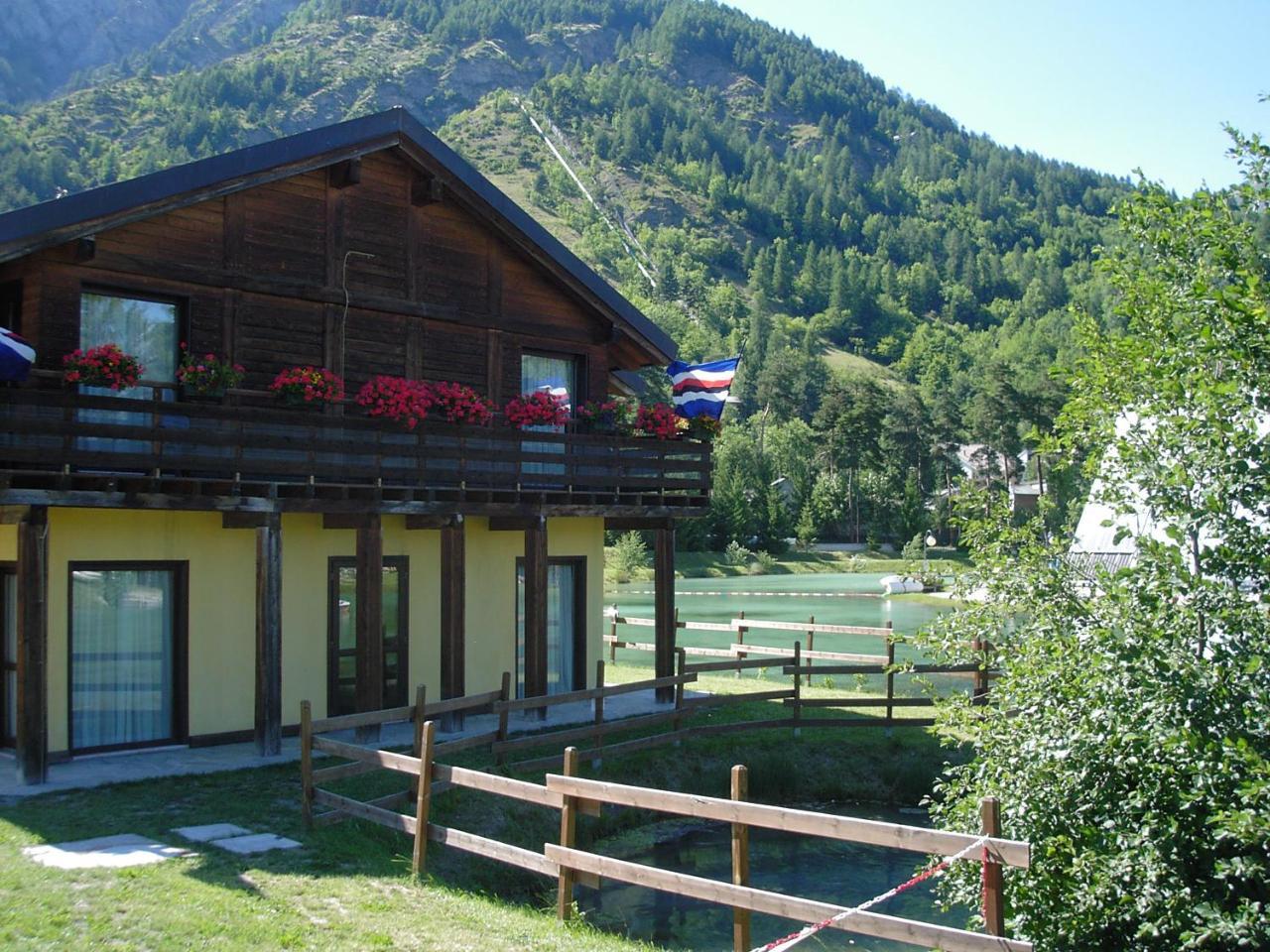 Hotel Ca Fiore Bardonecchia Kültér fotó
